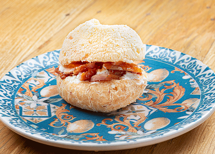 Pão de Queijo Lombo defumado C/ Requeijão